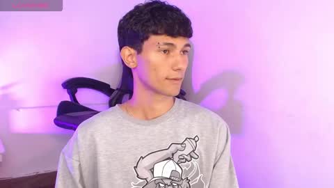  A L E X  online show from November 19, 3:50 am