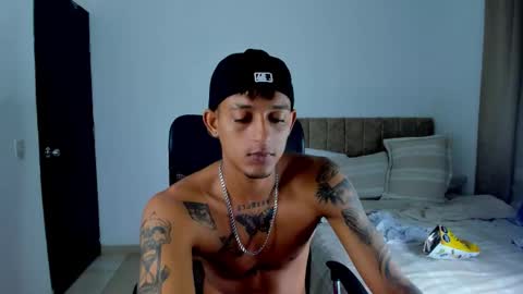 DOMINANT ALPHA KINGS online show from October 25, 9:00 am