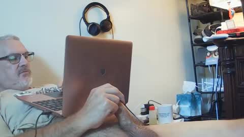 kingtongue10 online show from September 29, 3:08 pm