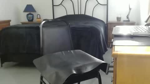 Snapshot of kinkyfunbdsm chatting on September 29, 12:09 am KinkyFunBDSM online show from September 29, 12:09 am