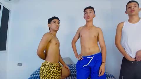 kinkyhousexxx online show from January 31, 10:30 pm