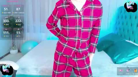    online show from December 13, 7:53 pm