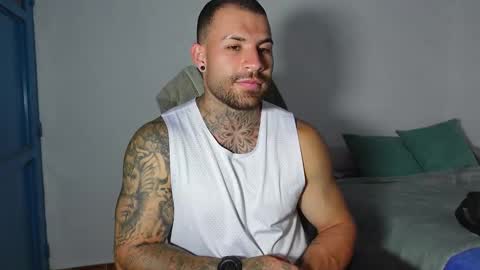 Snapshot of kite__ chatting on February 3, 1:41 am kite__ online show from February 3, 1:41 am