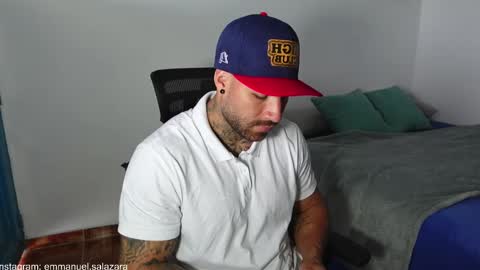 Snapshot of kite__ chatting on January 12, 2:19 pm kite__ online show from January 12, 2:19 pm