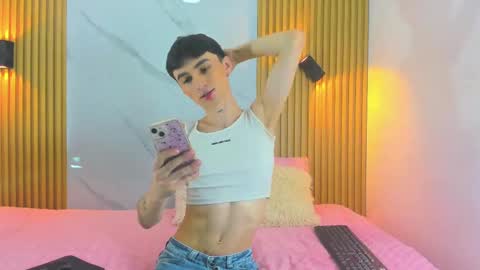 kitty_gill online show from December 27, 11:17 am