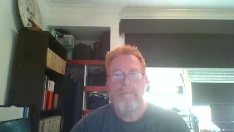 kiwi_boss61 online show from May 28, 4:43 am