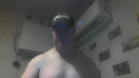 kiwiguy19773 online show from May 19, 7:47 am