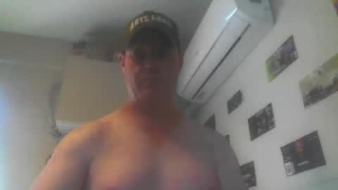 kiwiguy19773 online show from April 1, 12:01 am