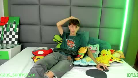 Snapshot of klaus_sunrise_xx chatting on December 4, 7:28 am KLAUS online show from December 4, 7:28 am