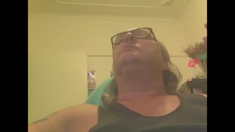 knobout online show from December 18, 10:08 am