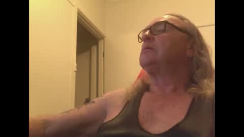 knobout online show from October 14, 10:33 am