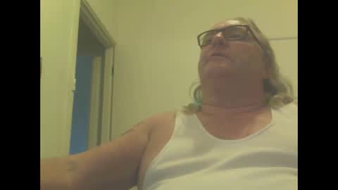 knobout online show from February 10, 5:03 am