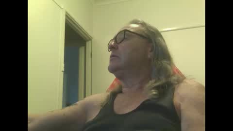 knobout online show from November 20, 8:51 pm