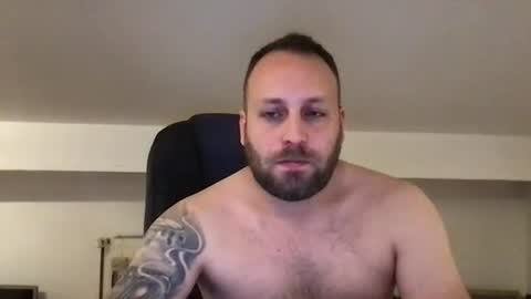 hugo online show from November 19, 2:00 am