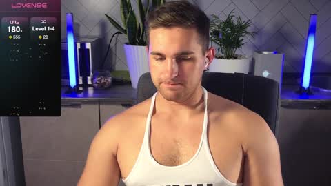 Snapshot of kochka25 chatting on December 19, 5:51 am Sweet boy online show from December 19, 5:51 am