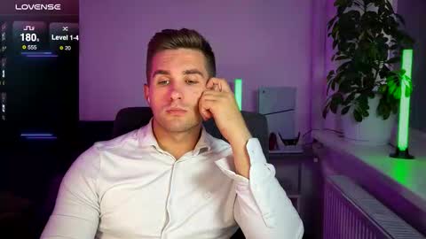 Snapshot of kochka25 chatting on September 23, 1:54 pm Sweet boy online show from September 23, 1:54 pm