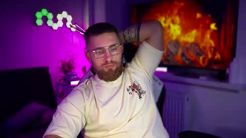 Sweet boy online show from February 5, 6:04 pm