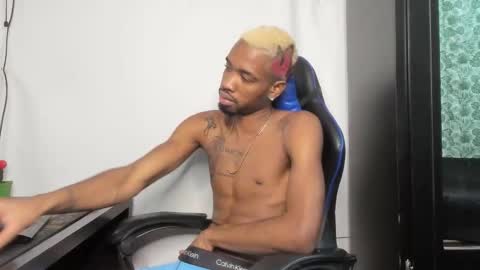 kofi online show from November 21, 10:09 pm