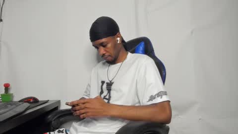 kofi online show from January 12, 11:31 pm