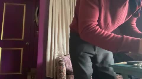 A Dick Ting online show from December 13, 8:04 pm