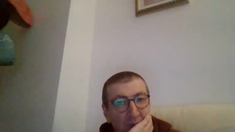 Snapshot of kolesie7 chatting on December 6, 6:50 pm JUAN CARLOS online show from December 6, 6:50 pm