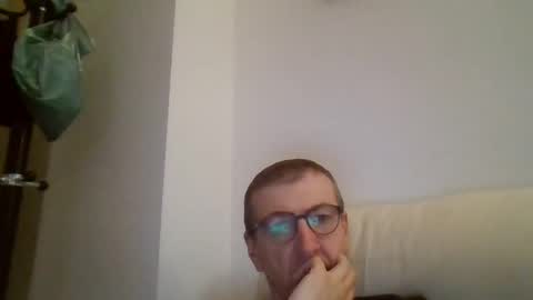 Snapshot of kolesie7 chatting on September 15, 8:21 pm JUAN CARLOS online show from September 15, 8:21 pm