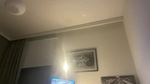 kovapoika online show from October 19, 7:17 pm