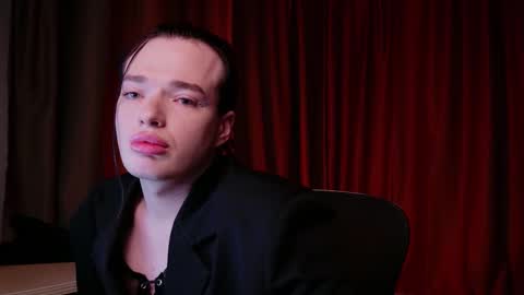 Kristen online show from December 4, 10:28 pm