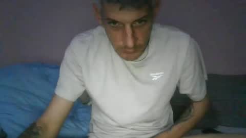 kristijan971161 online show from April 15, 11:26 pm