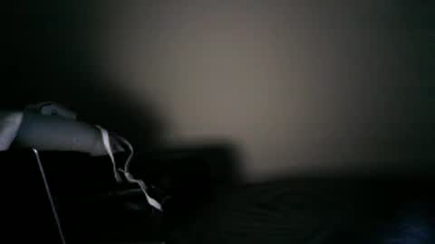 Snapshot of krisu1976 chatting on December 23, 2:39 pm krisu1976 online show from December 23, 2:39 pm