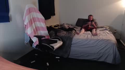 Kuggy online show from April 19, 7:05 pm