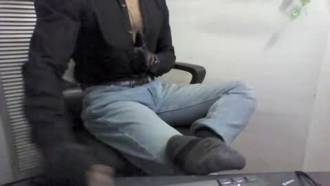 Snapshot of kunal7034 chatting on December 14, 12:11 am kunal7034 online show from December 14, 12:11 am
