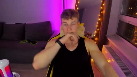 kurt_hanssen online show from December 15, 6:27 pm