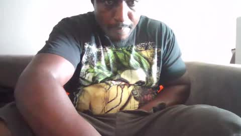 Snapshot of kushgod711 chatting on February 17, 9:19 pm kgbbc9 online show from February 17, 9:19 pm
