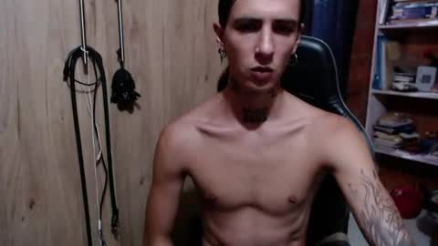 kyleer77 online show from August 9, 6:58 pm