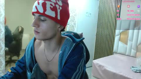 kyler_tay online show from May 13, 3:31 pm