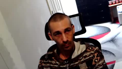 l1v1nth3dr3am online show from March 25, 12:09 pm