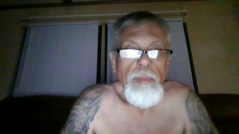 laidbackluxury online show from July 10, 7:45 am