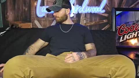 Snapshot of lancehardwood222 chatting on February 23, 2:14 am LANCE online show from February 23, 2:14 am