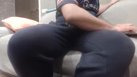 lapu1986 online show from April 5, 1:51 pm