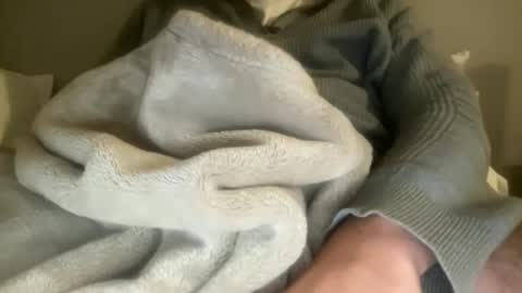 Snapshot of largecockkenny chatting on October 29, 10:56 pm HUNG YUNG STR8 online show from October 29, 10:56 pm