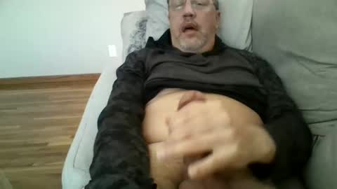 Large2PLZ online show from February 25, 7:48 pm