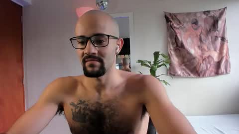 larry_stewart online show from April 16, 3:01 pm