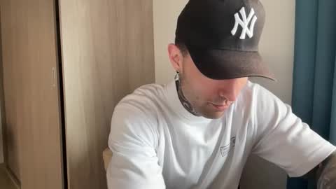 larsskeet online show from June 9, 5:58 pm