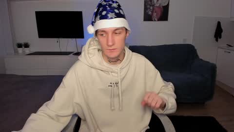 Snapshot of lastnight4you chatting on December 28, 2:11 am acie online show from December 28, 2:11 am