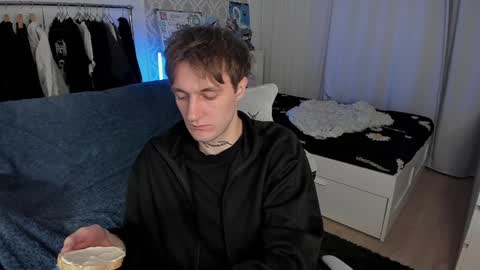 Snapshot of lastnight4you chatting on December 6, 6:26 am acie online show from December 6, 6:26 am