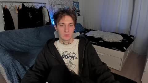 Snapshot of lastnight4you chatting on December 4, 6:33 am acie online show from December 4, 6:33 am