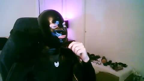 latexminheadroom online show from November 16, 3:19 am