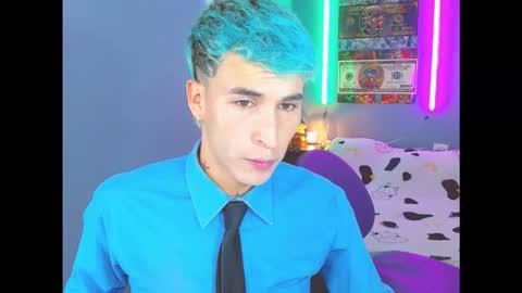 Snapshot of latin_boysxxx_ chatting on October 10, 3:00 am SANTI AND JORDAN online show from October 10, 3:00 am