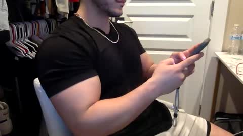 latin_leonel online show from December 3, 5:41 pm